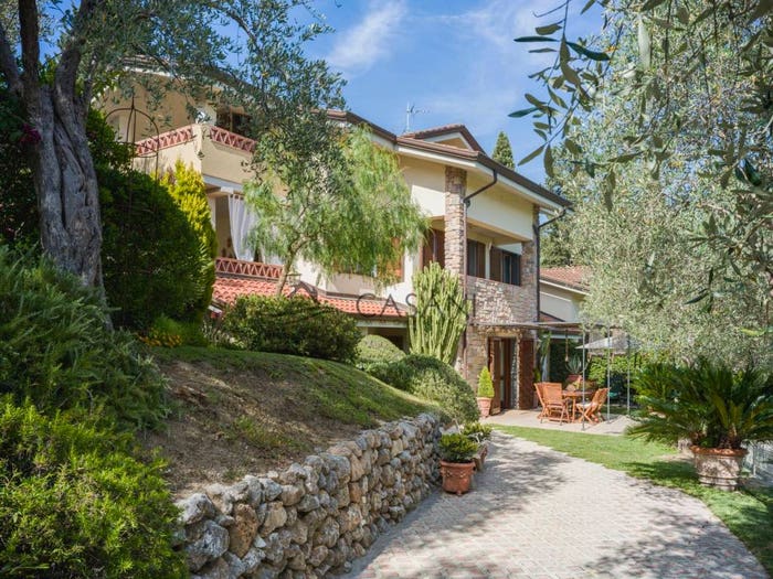 Casa con 5 locali in vendita in VIA PAPA PAOLO sesto, Pian del Quercione Montramito, Massarosa