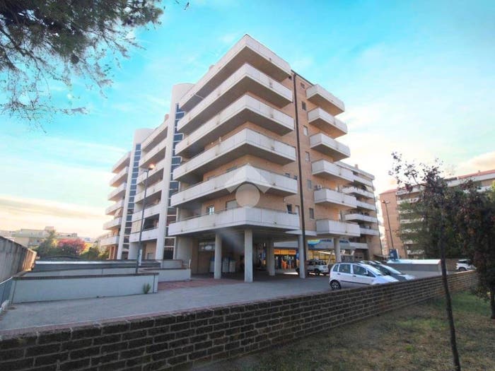 Casa con 5 locali in vendita in Via Socrate, Porta Nuova, Pescara