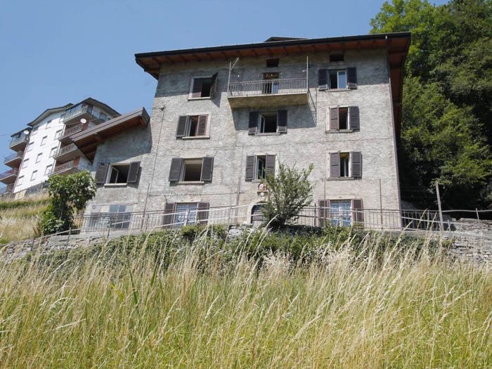 Casa con 6 locali in vendita in Via Passeggiata dei Francesi, Locatello