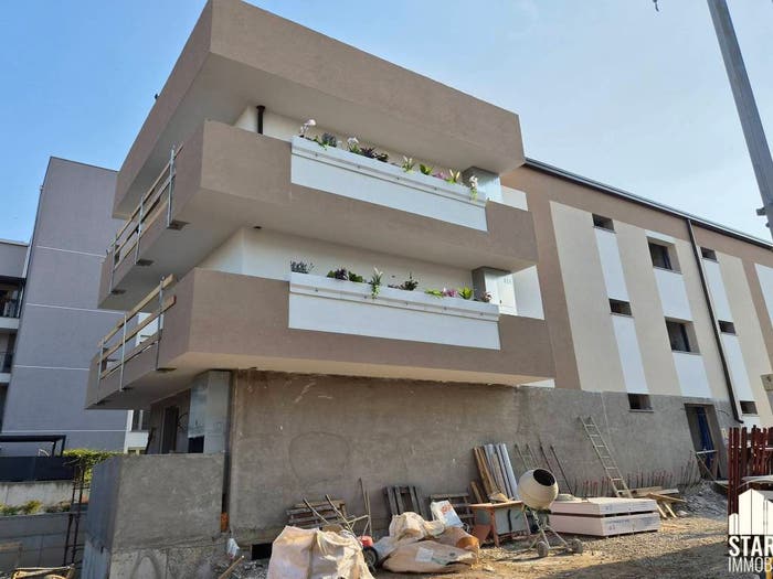 Appartamento trilocale in vendita in Via Calatafimi, Centro, Settimo Milanese