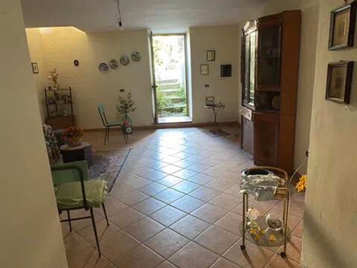 Appartamento trilocale in vendita in Vico Portella No Number, Frasso Telesino