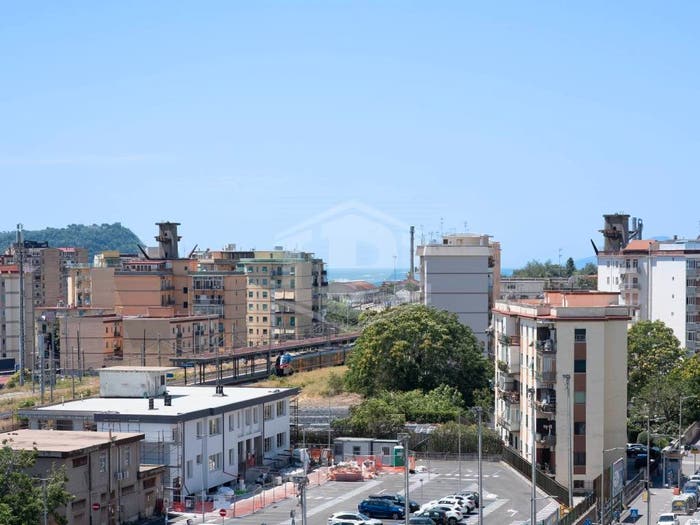 Appartamento trilocale in vendita in Via Diocleziano, Fuorigrotta, Napoli