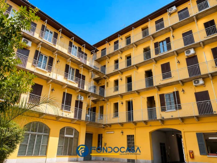 Appartamento quadrilocale in vendita in Via Melzo, Porta Venezia, Milano