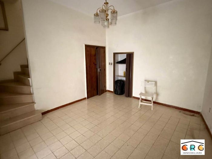 Appartamento trilocale in vendita in Vico Giovanni Capoccio, Centro Storico, Barletta