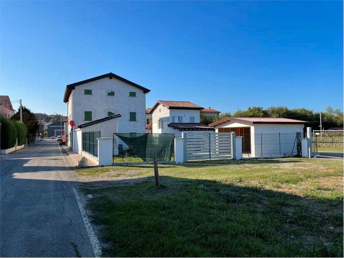 Casa con 6 locali in vendita in Baggiovara, Modena