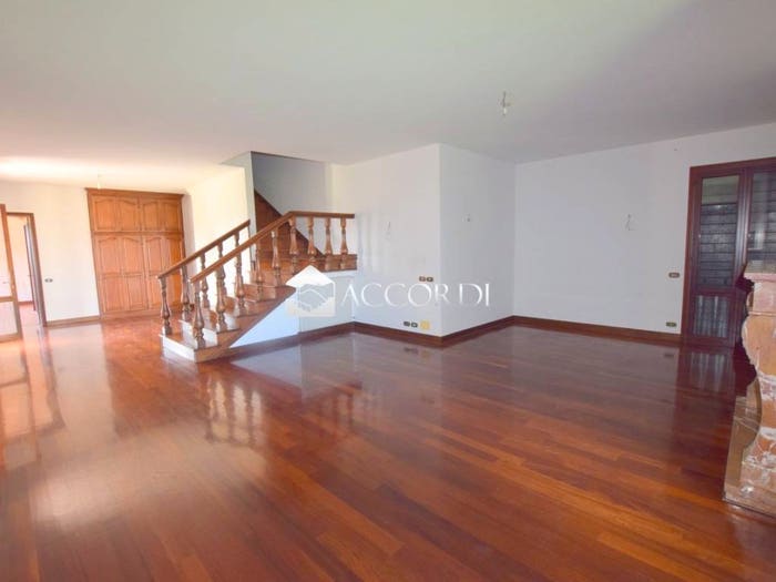 Casa con 5 locali in vendita in Via Jacopo da Ponte, Centro, Asolo