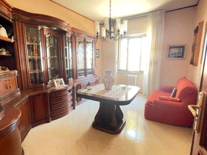 Appartamento trilocale in vendita in Via del Cervino, Scampia, Napoli