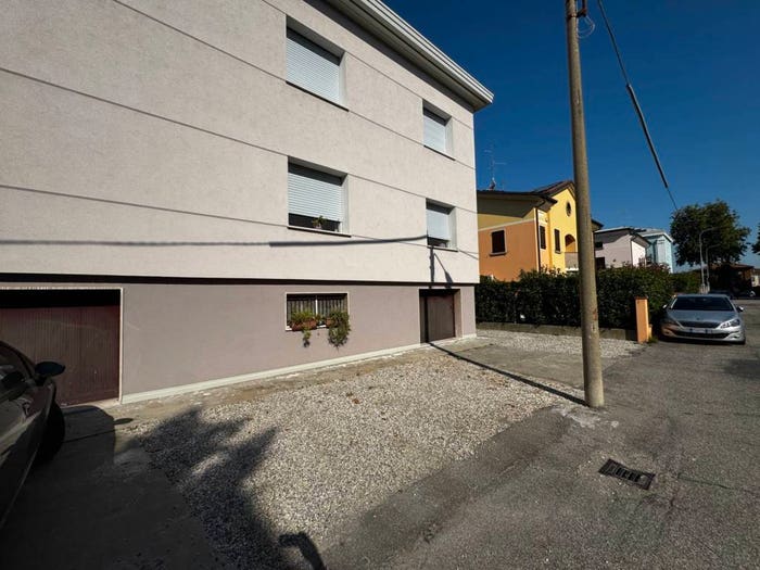 Appartamento con 5 locali in vendita in Centro, Mirandola