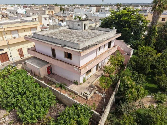 Casa con 5 locali in vendita in Via Costa, PresicceAcquarica