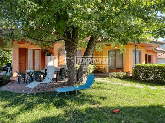 Casa con 6 locali in vendita in Via Repubblica, Cuasso Al Piano, Cuasso al Monte