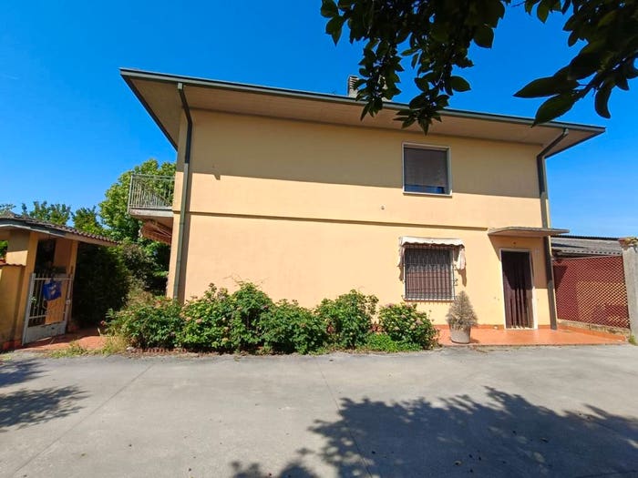 Casa con 6 locali in vendita in Via Cimitero, Levata, Grontardo