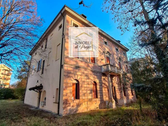 Casa con 6 locali in vendita in Strada Casa Bianca, San Lazzaro, Parma