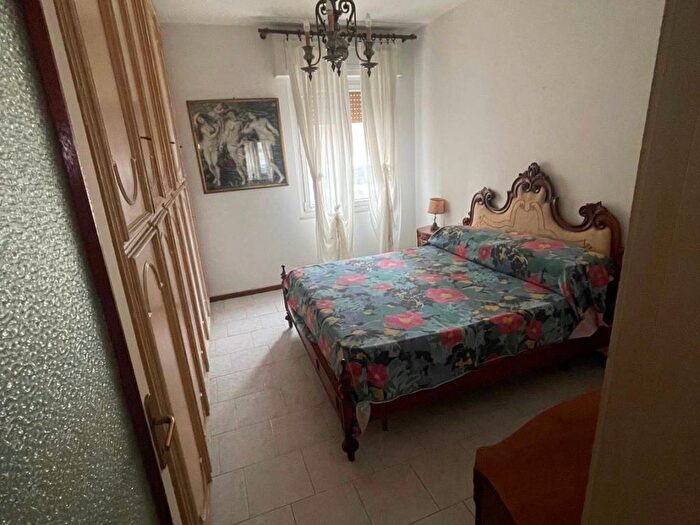 Appartamento trilocale in vendita in Via Giovanni Negri, Dante Cheope, Piacenza