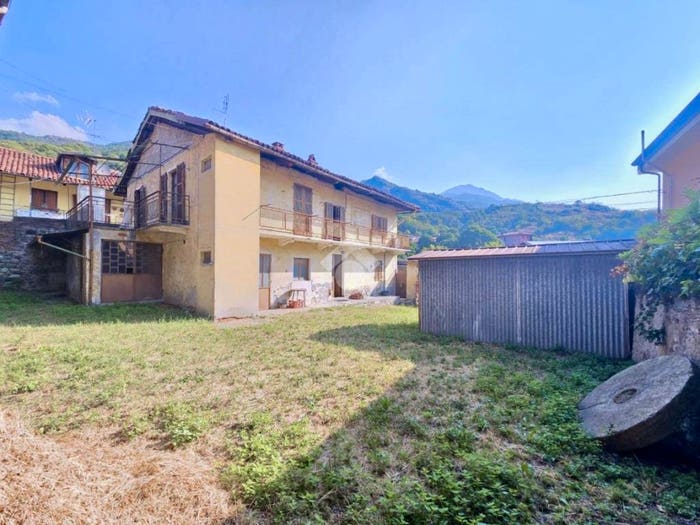 Casa con 6 locali in vendita in Via garibaldi, Centro, Condove