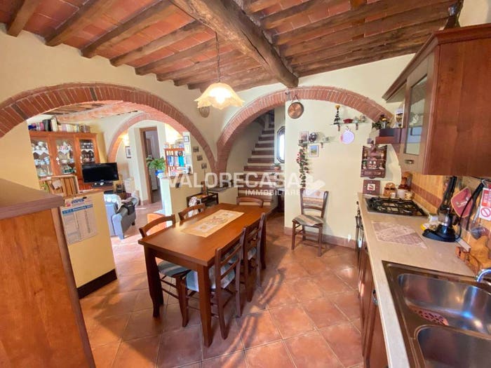 Casa con 6 locali in vendita in Centro, Carrara