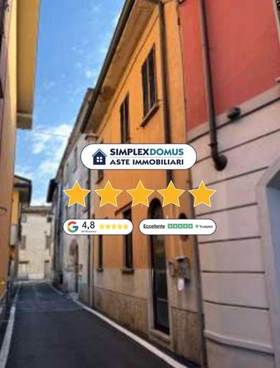 Appartamento con 6 locali in vendita in via pradello, Centro, Caravaggio