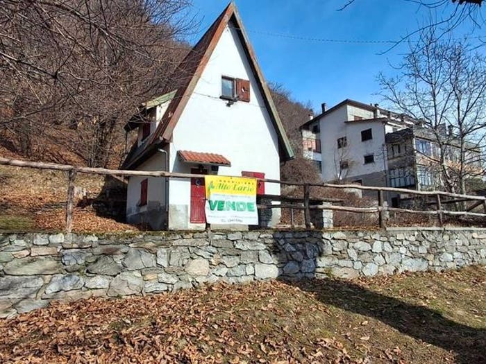 Casa quadrilocale in vendita in Naro, Gravedona ed Uniti