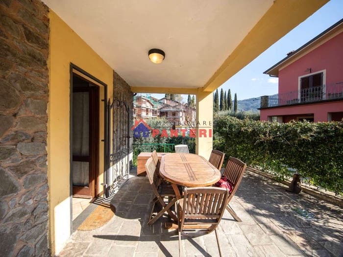 Appartamento con 6 locali in vendita in Via Luigi Norfini, Centro, Pescia