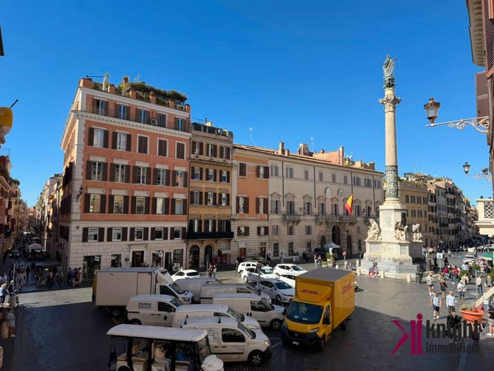 Appartamento con 6 locali in vendita in Piazza di Spagna, Spagna, Roma