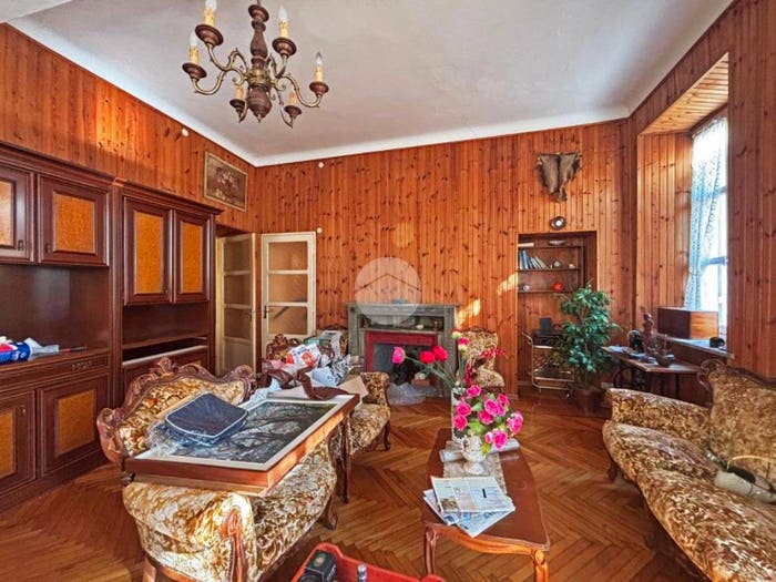 Appartamento con 5 locali in vendita in Via Archibugieri, Centro Storico, Pinerolo