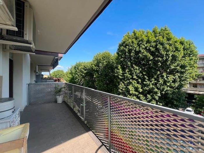 Appartamento quadrilocale in vendita in Brozzi, Firenze