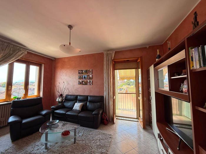 Appartamento trilocale in vendita in Via San Maurizio, Centro, Leinì