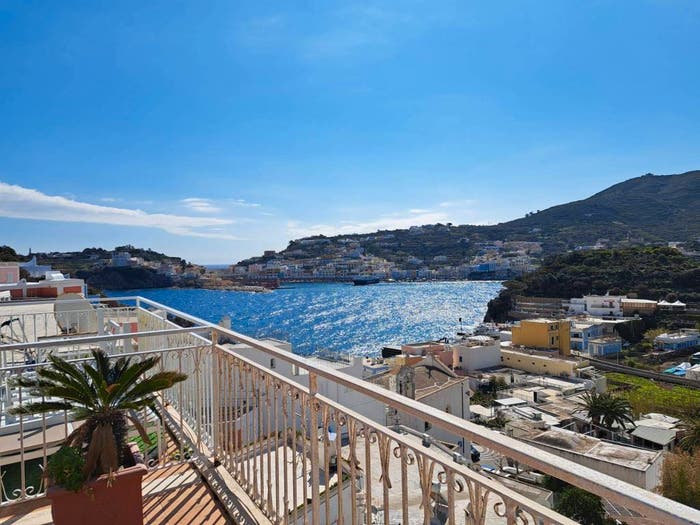 Appartamento con 5 locali in vendita in Via Spiaggia Santa Maria, Centro, Ponza