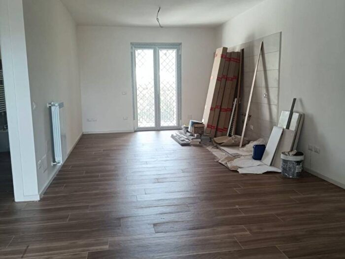 Appartamento quadrilocale in vendita in Via Andrea Iannelli, Mezzano, Caserta