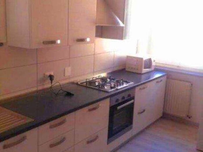 Appartamento trilocale in vendita in Via Manfredo Fanti, Centro Storico, Ancona