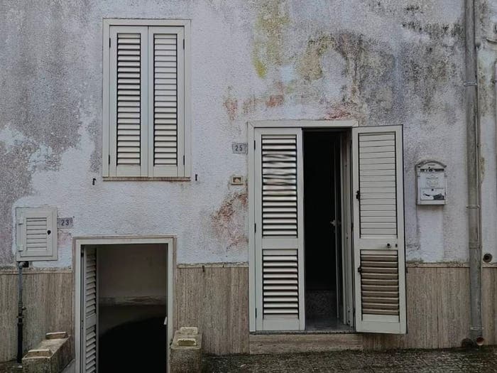 Casa bilocale in vendita in Via San Pio da Pietrelcina, Muro Leccese