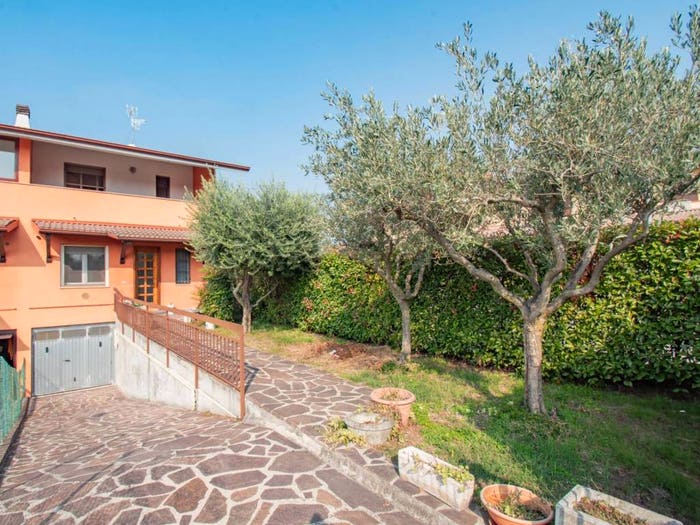 Casa quadrilocale in vendita in Via Vittorio Veneto, Ospitaletto