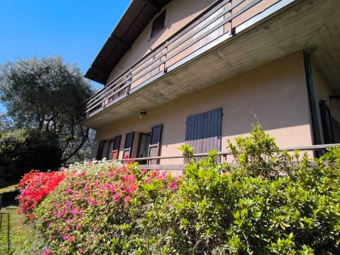Appartamento trilocale in vendita in Via alla Torre, Laveno, LavenoMombello