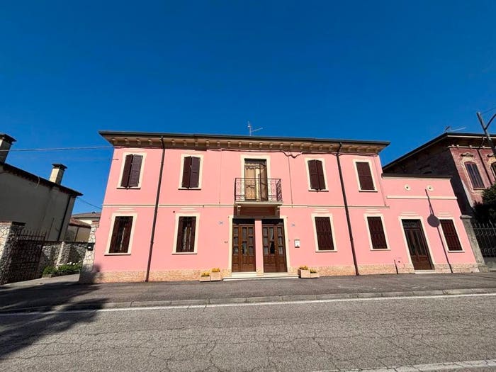 Casa con 6 locali in vendita in Via Roma, Centro, Bonavigo