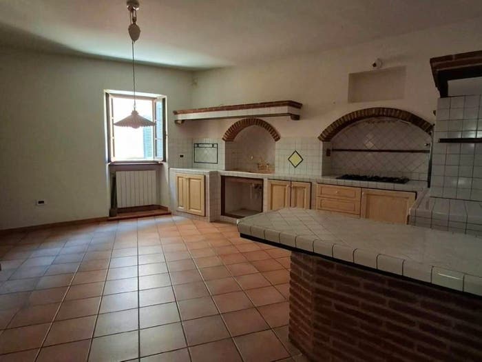 Casa con 6 locali in vendita in Centro, Pescia