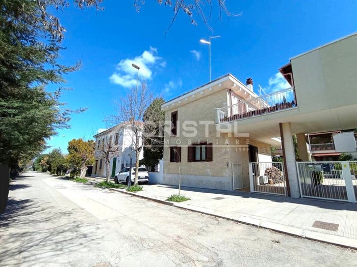 Casa trilocale in vendita in Via Mutilati di Guerra, Montegrosso Boschetto, Andria