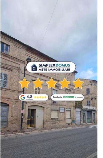 Appartamento con 6 locali in vendita in Borgo XX Settembre, Centro, Montappone