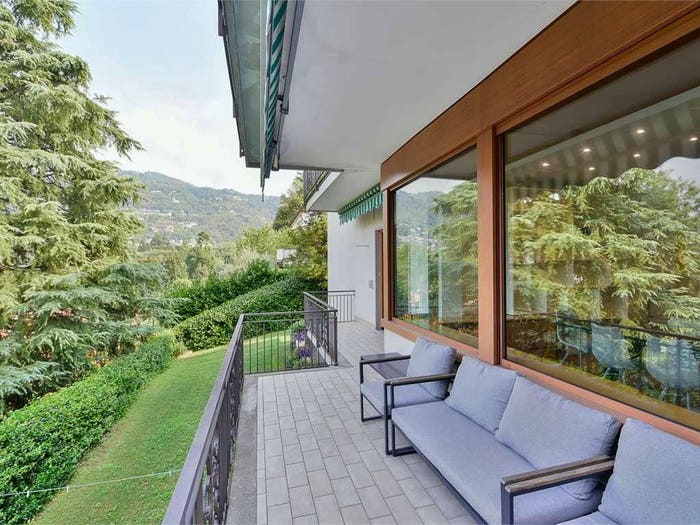 Appartamento quadrilocale in vendita in VIA SALITA CAPPUCCINI, Como Sole, Como