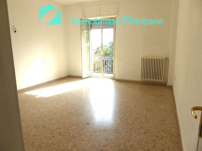 Appartamento quadrilocale in vendita in Via Lombardia, Centro, Nuoro