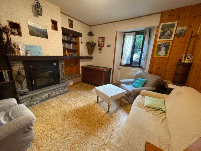 Casa quadrilocale in vendita in Via Singella, Regoledo, Cosio Valtellino