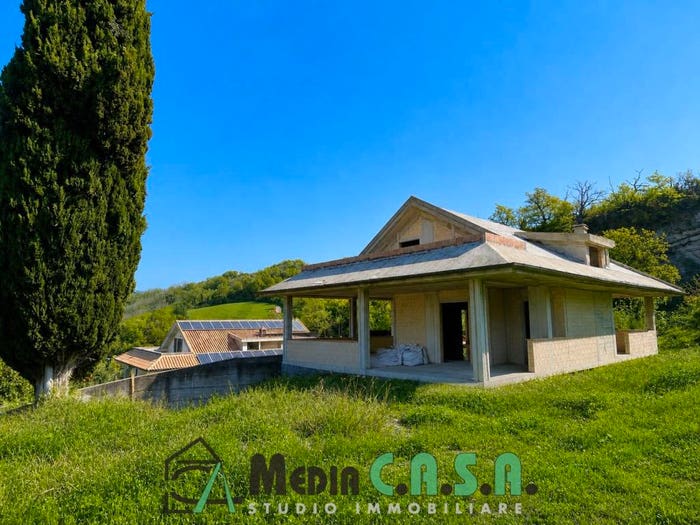 Casa con 6 locali in vendita in Frazione Monterocco, Ascoli Piceno