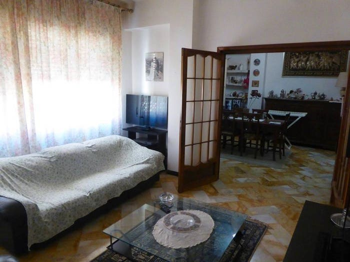 Appartamento con 6 locali in vendita in Via Giuseppe Verdi, Cavour San Carlo, Livorno
