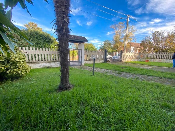 Casa con 6 locali in vendita in Viale A C Capettini, Centro, Mortara