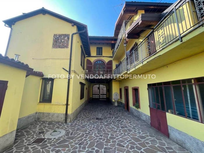 Casa quadrilocale in vendita in VIA TADINO, Centro, Martinengo