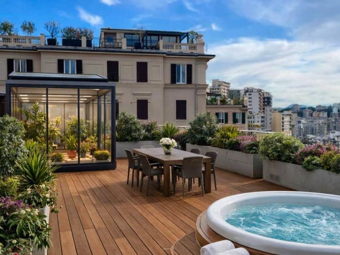 Appartamento con 6 locali in vendita in Piazza Corvetto, Centro Città, Genova
