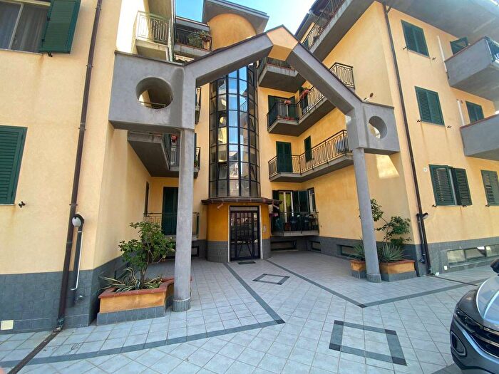 Appartamento quadrilocale in vendita in Via Giove, Centro, Sant'Agata di Militello