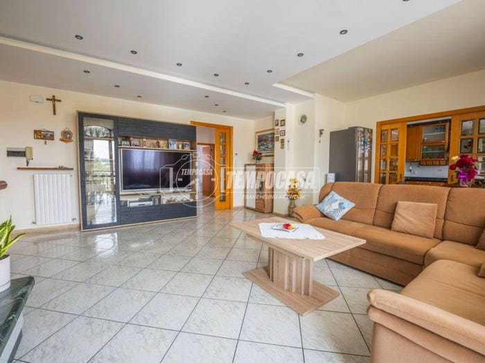 Appartamento quadrilocale in vendita in Trodica, Morrovalle