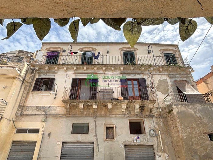 Casa con 6 locali in vendita in Via Calamezzana, Modica Alta, Modica