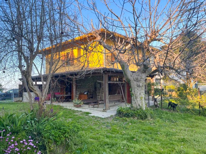Casa con 6 locali in vendita in Albereto, Montescudo Montecolombo