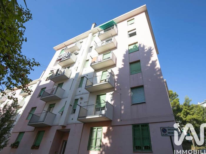 Appartamento trilocale in vendita in Via Santa Maria della Costa, Sestri Ponente, Genova