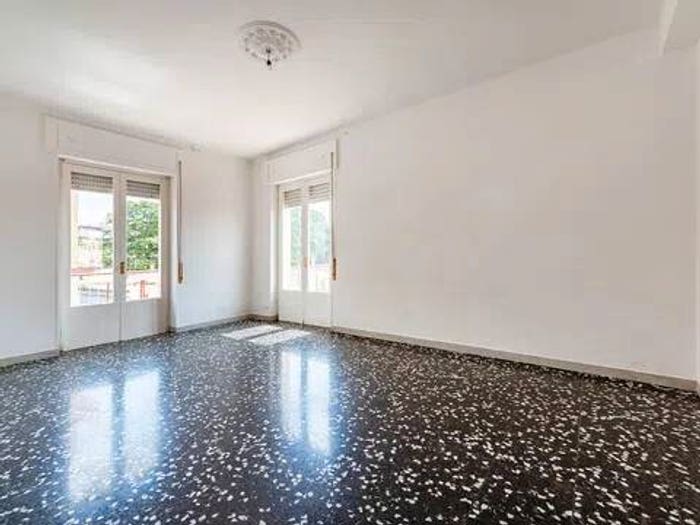 Appartamento trilocale in vendita in Via Alessandro Piccirilli, Putignano